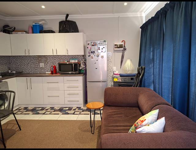 5 BEDROOM HOUSE FOR SALE IN WAVECREST